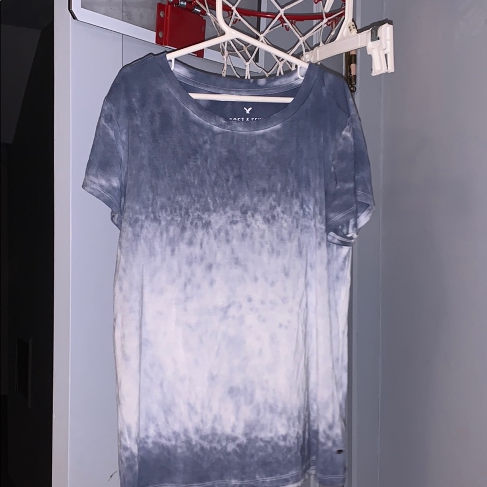 Soft and sexy American eagle shirt